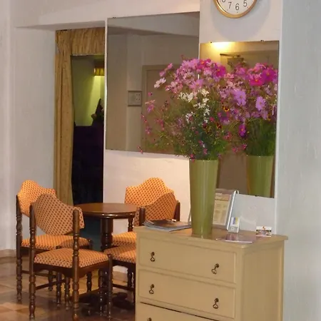 酒店 Cit'hotel De La Vallee 3*