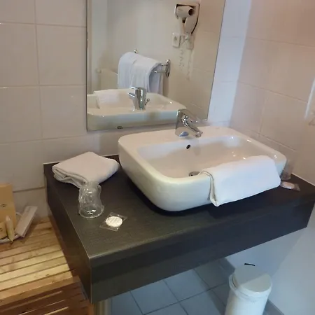 Cit'hotel De La Vallee 酒店 3*