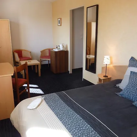 酒店 Cit'hotel De La Vallee 3*