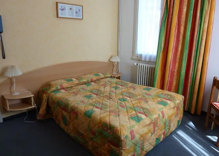 Cit'hotel De La Vallée Hotel