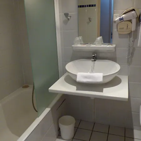 Cit'hotel De La Vallee 3*